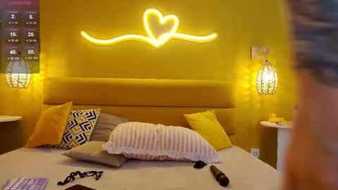 Lessy online show from 10-15-25, 03:17