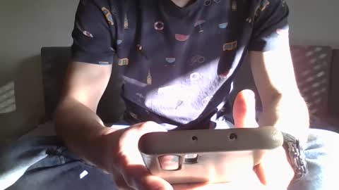 Snapshot of lestaro chatting on 02-24-26, 01:53 neoglo online show from 02-24-26, 01:53