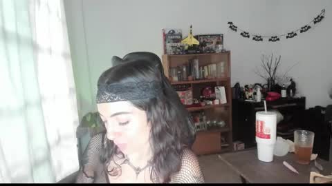 lestatdlion online show from 11-19-25, 10:48