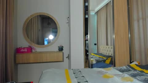 Snapshot of lesyaliss chatting on 05-20-26, 08:26 lesyaliss online show from 05-20-26, 08:26
