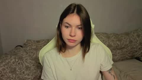 Snapshot of let_me_seee chatting on 02-05-26, 07:29 Fiona online show from 02-05-26, 07:29