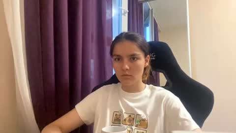 Milena online show from 07-28-26, 04:27