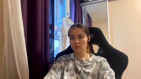 Milena online show from 07-30-26, 04:17