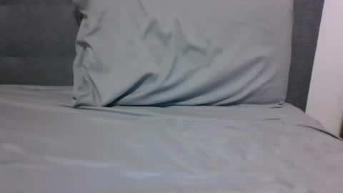 lets_play143 online show from 11-05-25, 01:49