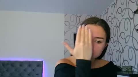 Snapshot of lette_emily chatting on 10-27-25, 07:01 Emily online show from 10-27-25, 07:01