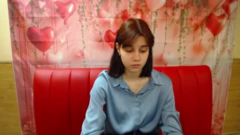 Snapshot of letty_curly chatting on 04-17-26, 05:32 letty_curly online show from 04-17-26, 05:32
