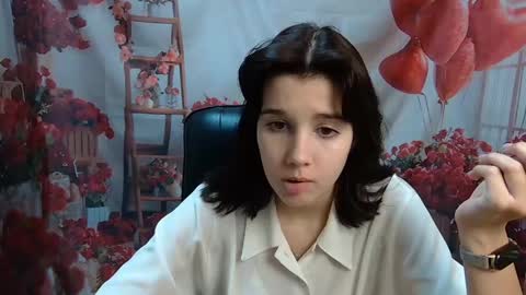 Snapshot of letty_curly chatting on 05-22-26, 05:14 letty_curly online show from 05-22-26, 05:14