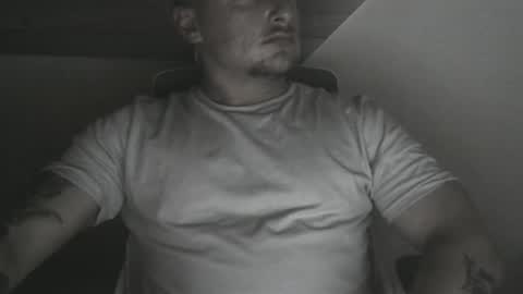 Snapshot of lev1ngston chatting on 07-16-26, 06:25 lev1ngston online show from 07-16-26, 06:25