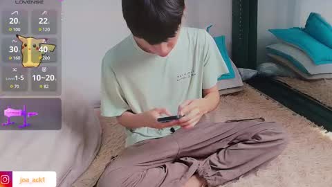 Levi  online show from 02-25-25, 07:47