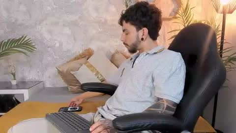 leviwolff online show from 07-28-26, 04:08