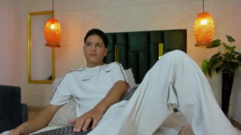 LevySteven online show from 10-12-25, 03:16