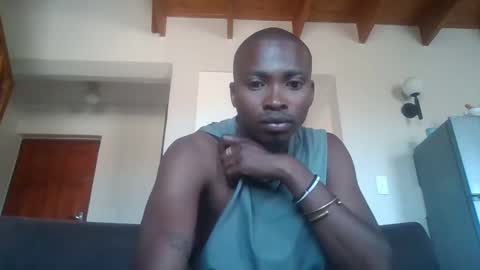 Snapshot of lewinskytheone chatting on 02-18-25, 12:06 lewinskytheone online show from 02-18-25, 12:06