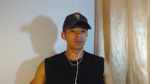 Snapshot of lewis_ly chatting on 02-11-26, 03:06 i am lewis ly EDUARDO MEMDOZA15 online show from 02-11-26, 03:06