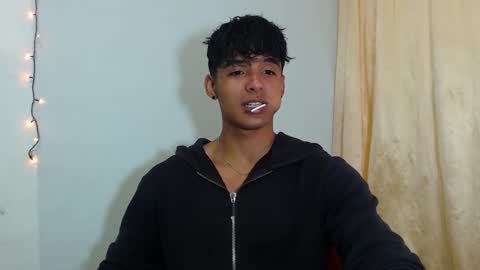 Snapshot of lewis_ly chatting on 03-10-26, 02:33 i am lewis ly EDUARDO MEMDOZA15 online show from 03-10-26, 02:33