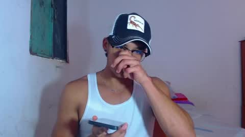 i  am lewis ly EDUARDO MEMDOZA15 online show from 04-23-26, 06:54