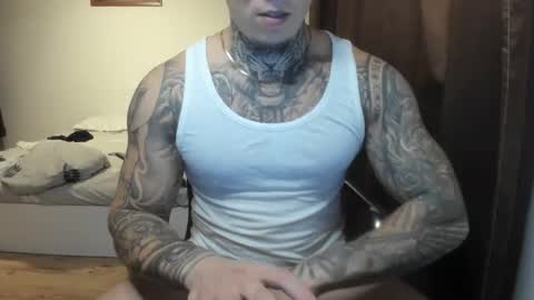 Snapshot of lewis_muscleee chatting on 11-20-25, 08:19 blablablack online show from 11-20-25, 08:19