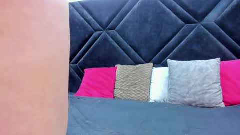 lexa online show from 05-27-26, 01:57