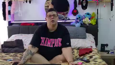 Snapshot of lexi2810 chatting on 11-27-25, 11:56 Lexi und Lex online show from 11-27-25, 11:56