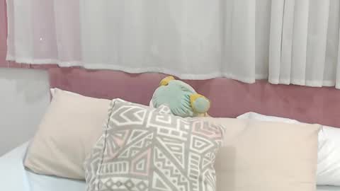 Snapshot of lexi_bloom chatting on 02-24-25, 04:58 Gabrielle online show from 02-24-25, 04:58