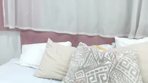 Snapshot of lexi_bloom chatting on 03-01-25, 10:13 Gabrielle online show from 03-01-25, 10:13