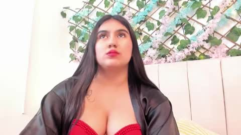 Snapshot of lexi_bloom chatting on 09-13-25, 05:40 Gabrielle online show from 09-13-25, 05:40