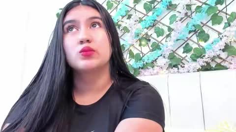 Snapshot of lexi_bloom chatting on 09-17-25, 10:39 Gabrielle online show from 09-17-25, 10:39