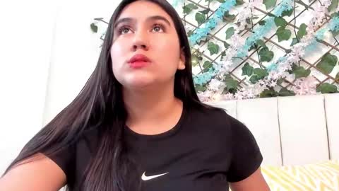 Snapshot of lexi_bloom chatting on 10-08-25, 11:19 Gabrielle online show from 10-08-25, 11:19