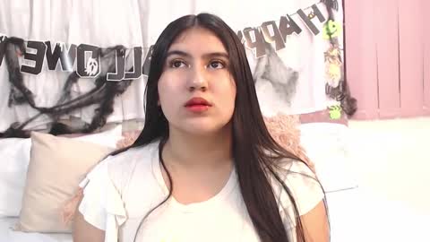 Snapshot of lexi_bloom chatting on 10-25-25, 10:34 Gabrielle online show from 10-25-25, 10:34