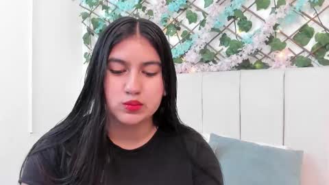 Snapshot of lexi_bloom chatting on 11-21-25, 10:58 Gabrielle online show from 11-21-25, 10:58