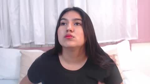 Snapshot of lexi_bloom chatting on 11-29-25, 11:13 Gabrielle online show from 11-29-25, 11:13