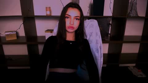 Alexia online show from 12-18-24, 03:33
