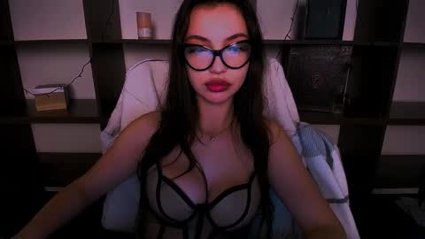 Alexia online show from 12-25-24, 06:09