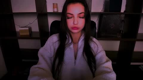 Alexia online show from 12-27-24, 11:39