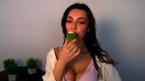 Snapshot of lexi_jos chatting on 05-27-26, 09:39 Alexia online show from 05-27-26, 09:39