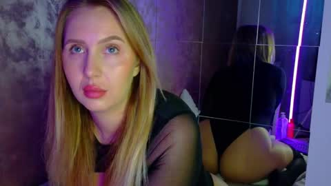 Snapshot of lexi_u_ chatting on 11-26-25, 05:52 LEXXY online show from 11-26-25, 05:52