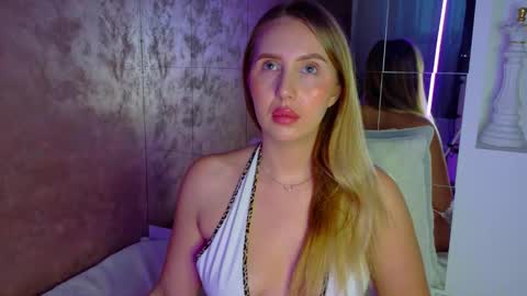 Snapshot of lexi_u_ chatting on 12-03-25, 05:48 LEXXY online show from 12-03-25, 05:48