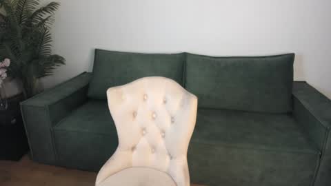 Vicki online show from 12-07-24, 01:40