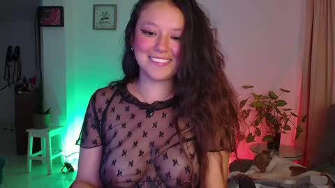 Lexie Thompson   8pm  0000am -5 online show from 12-23-24, 08:33