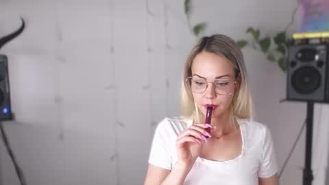 Snapshot of lexie_wild chatting on 01-07-25, 11:26 Lexie online show from 01-07-25, 11:26