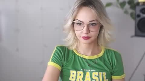 Snapshot of lexie_wild chatting on 01-09-25, 11:03 Lexie online show from 01-09-25, 11:03