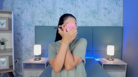 Lexie Thompson  online show from 11-29-25, 12:08