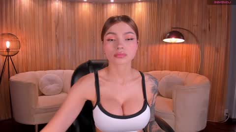 Lexie  online show from 12-16-24, 07:54