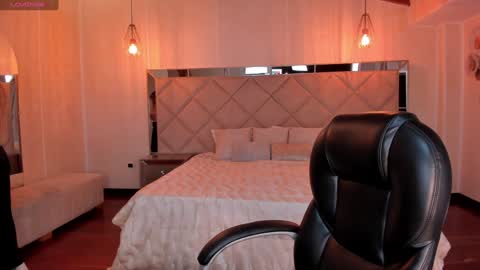 Lexie  online show from 12-23-24, 08:14