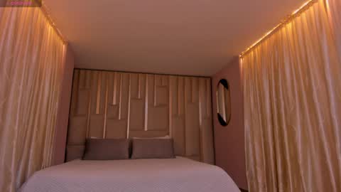 Lexie  online show from 02-08-25, 03:42