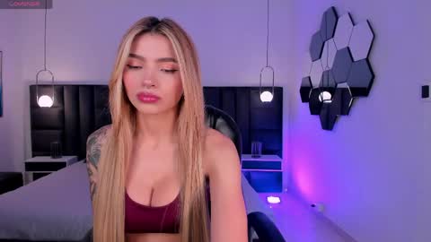 Lexie  online show from 05-13-26, 07:55