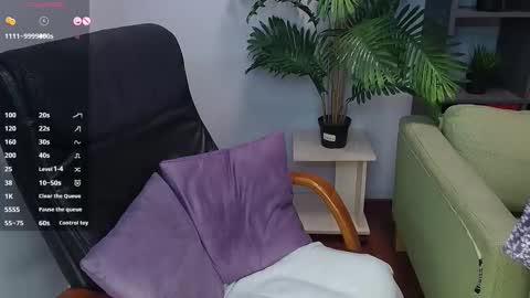 Lexi online show from 09-27-25, 05:51