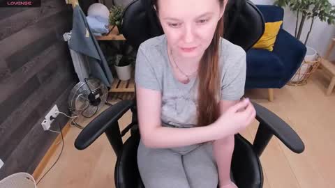 Lexi online show from 02-10-25, 06:42