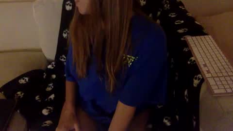 Snapshot of lexiial0 chatting on 10-16-25, 03:40 Alexia L. online show from 10-16-25, 03:40