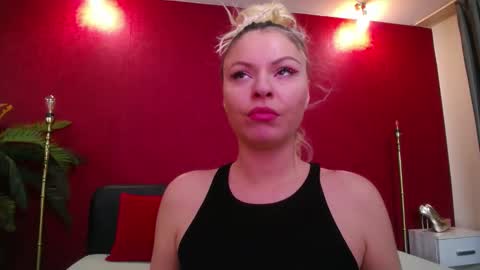 Snapshot of lexiladyx chatting on 02-18-25, 06:37 lexiladyx online show from 02-18-25, 06:37