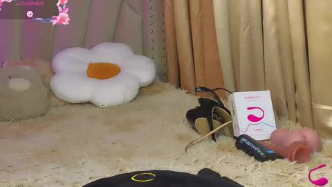 Snapshot of lexisdior chatting on 12-19-25, 01:34 Naturaly Born Goddess Ms. kendall online show from 12-19-25, 01:34